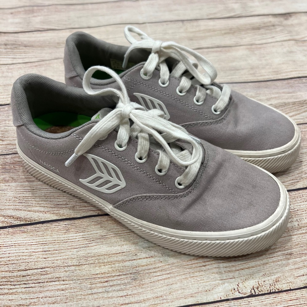 Cariuma NAIOCA Low Top Sneakers Gray Canvas Lace Up Women's Size 8